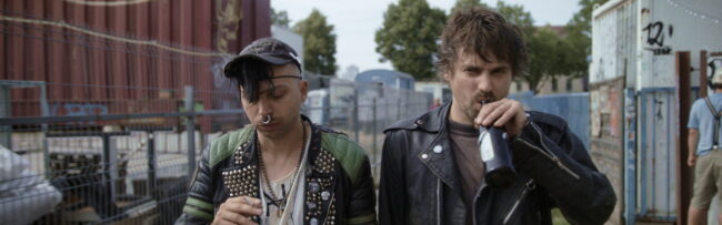 bFliegSteil_Still__2.730